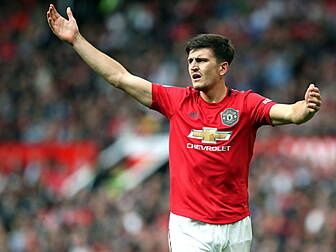Premier League clubs vote to s...